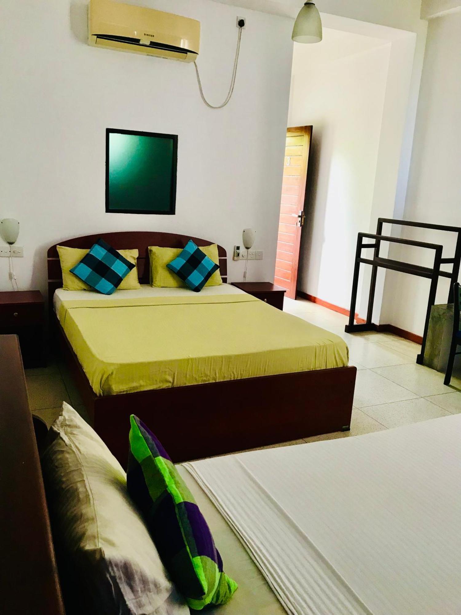 Aqua Marine Beach Hotel Kalkudah  Kültér fotó